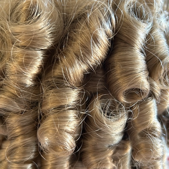 Shirley temple full body porcelain doll. She maybe over 5 lbs. when wrapped. - Picture 3 of 5